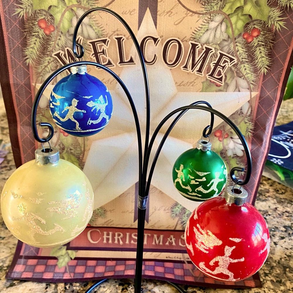 VTG ⛸️Old World Decor🎄Christmas Ornaments Set 4